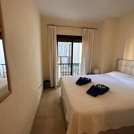 Marina Duquesa 804 Apartment *